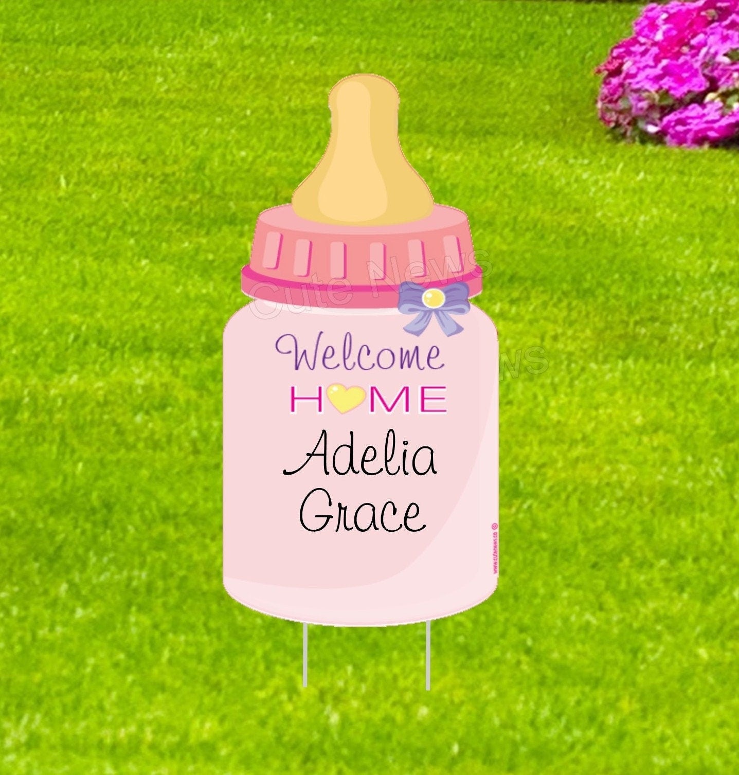 Welcome Home Baby Yard Sign ā Personalized Newborn Lawn Decoration for Girl or Boy, Baby Bottle and Hearts Outdoor Birth Announcement