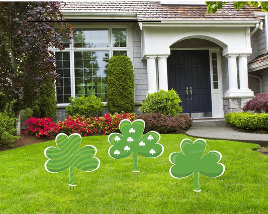 St. Patrick's Day Clover Lawn Decor: Weatherproof Outdoor Sign