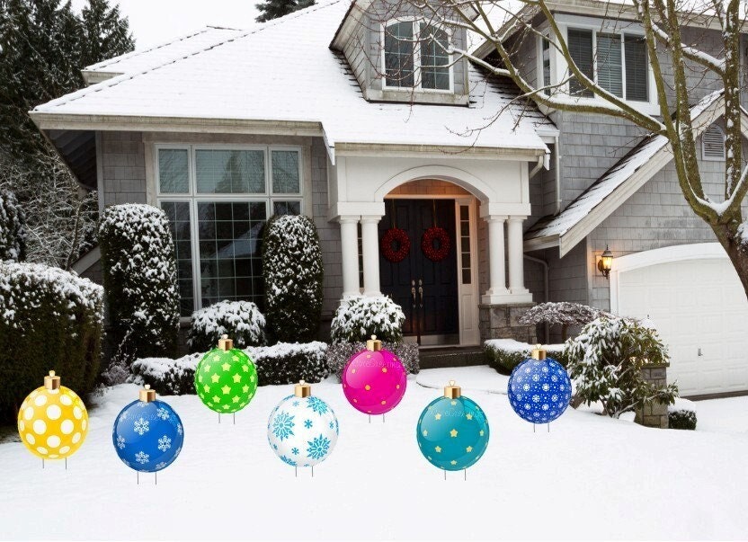 Outdoor Christmas Ornament Yard Sign Set: Winter Holiday Lawn Decor