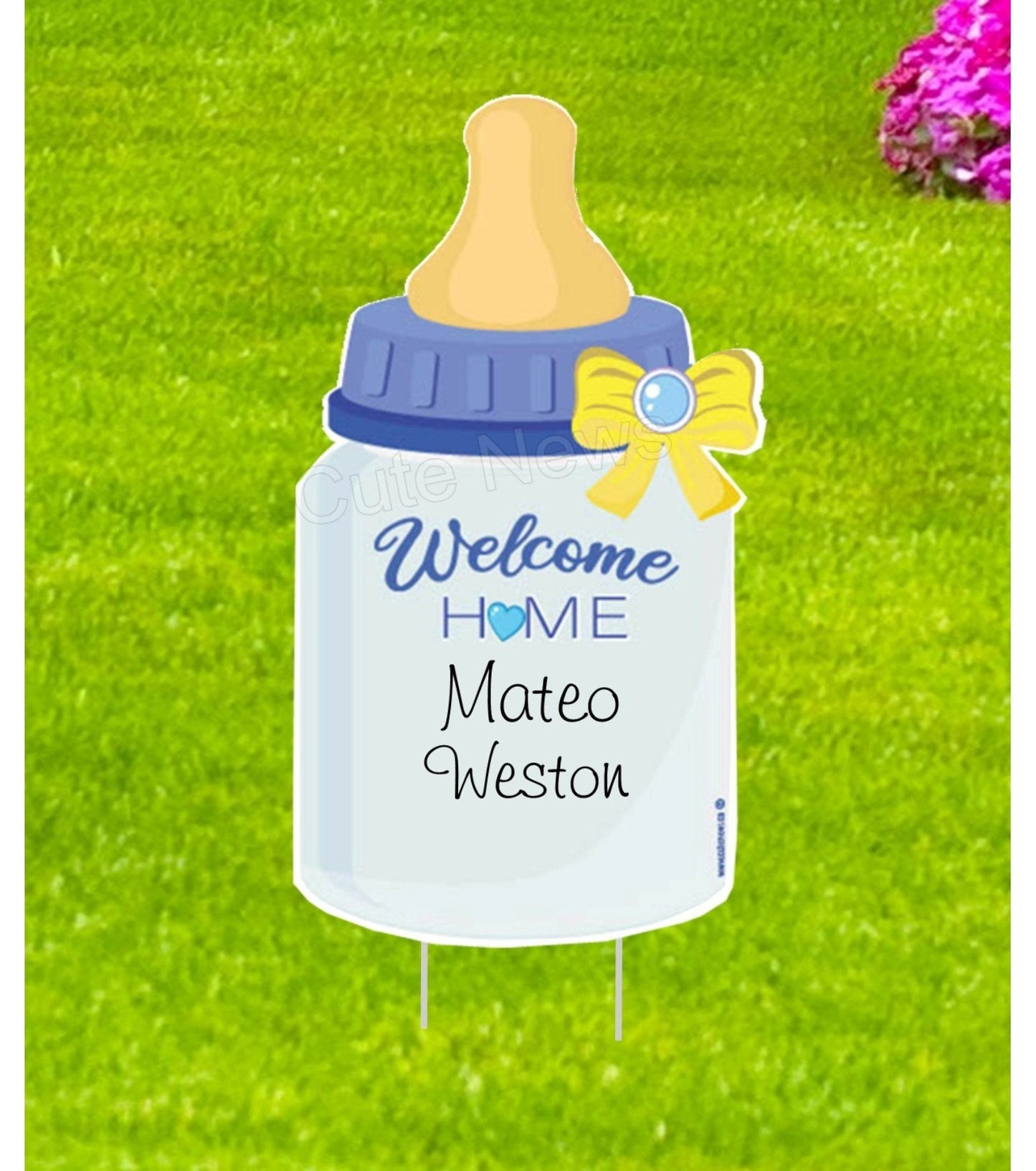 Welcome Home Baby Yard Sign – Personalized Newborn Lawn Decoration for Girl or Boy, Baby Bottle and Hearts Outdoor Birth Announcement