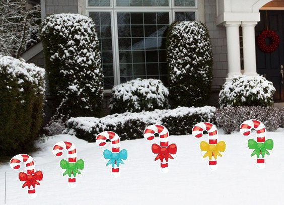 Merry Christmas Yard Sign Decoration, Indoor/Outdoor Santa's Elves Lawn Sign, Holiday Art Party Card Cane Cutouts Garden Greeting Props Gift